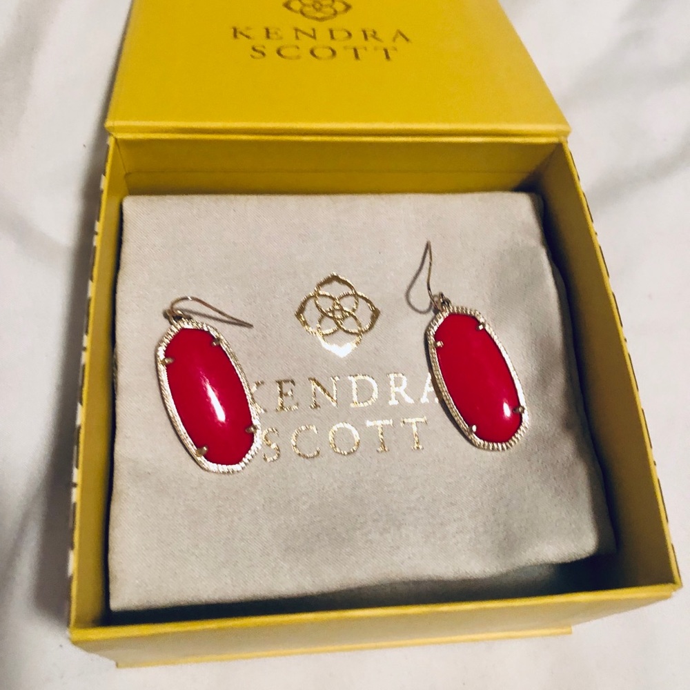 Red Kendra Scott drop earrings